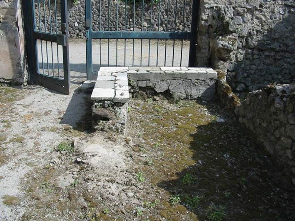 I.7.14 Pompeii. May 2003. Looking south from rear of counter towards entrance doorway. Photo courtesy of Nicolas Monteix.