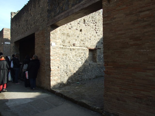 I.8.7 Pompeii. December 2005. Looking south across workshop.