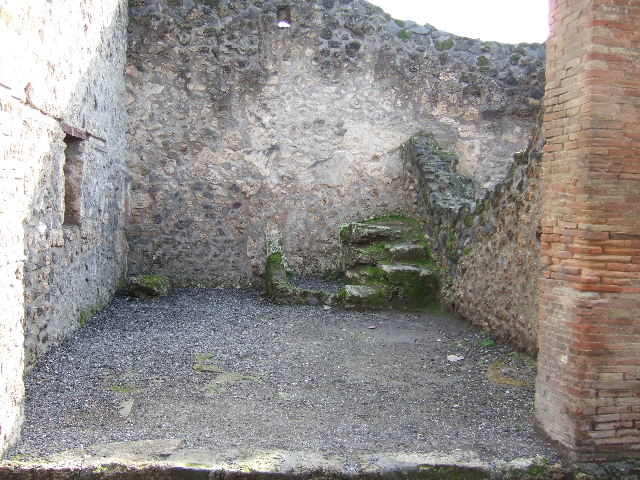 I.8.7 Pompeii. December 2007. According to Eschebach this was a window into I.8.8. See Eschebach, L., 1993. Gebäudeverzeichnis und Stadtplan der antiken Stadt Pompeji. Köln: Böhlau. (p.44)