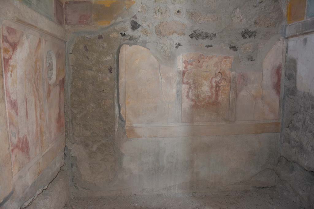 I.8.17 Pompeii. October 2019. Room 15, looking north in alcove. 
Foto Annette Haug, ERC Grant 681269 DÉCOR.

