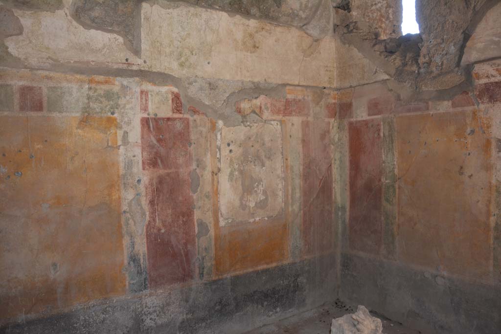 I.8.17 Pompeii. October 2019. Room 4, looking towards west wall, north-west corner and north wall.
Foto Annette Haug, ERC Grant 681269 D�COR.

