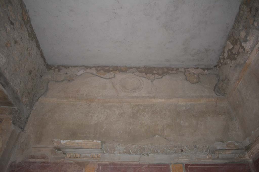 I.8.17 Pompeii. October 2019. Room 12, looking west towards upper walls. 
Foto Annette Haug, ERC Grant 681269 D�COR.
