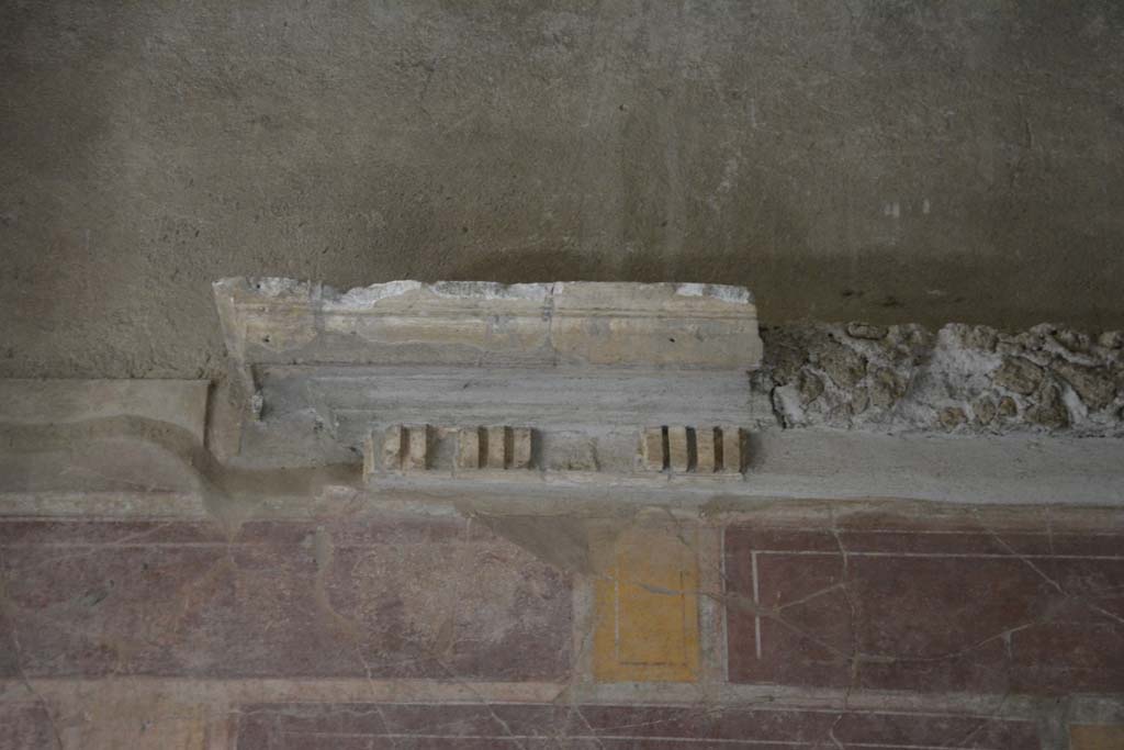 I.8.17 Pompeii. March 2019. Room 12, upper west wall above window, detail of stucco cornice.
Foto Annette Haug, ERC Grant 681269 D�COR.
