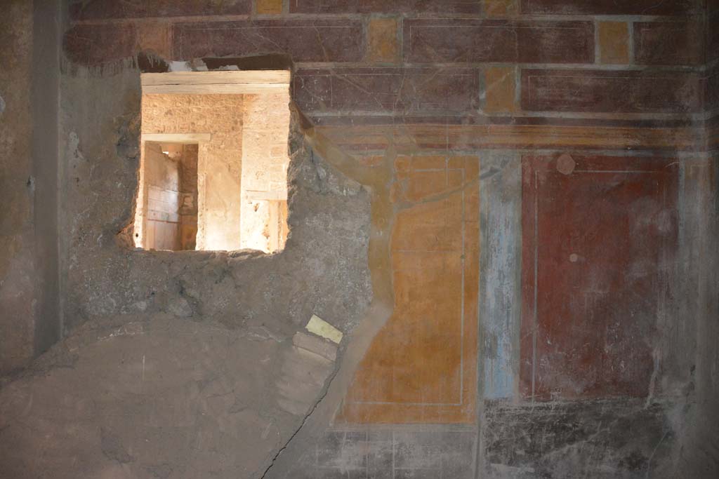 I.8.17 Pompeii. March 2019. Room 12, west wall with window overlooking north ala 13.
Foto Annette Haug, ERC Grant 681269 D�COR.

