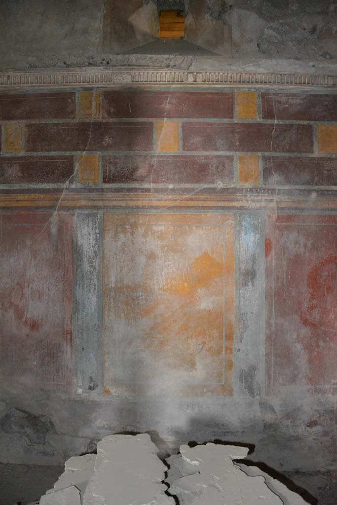 I.8.17 Pompeii. March 2019. 
Room 12, central yellow panel with red side panels from north wall.
Foto Annette Haug, ERC Grant 681269 D�COR.

