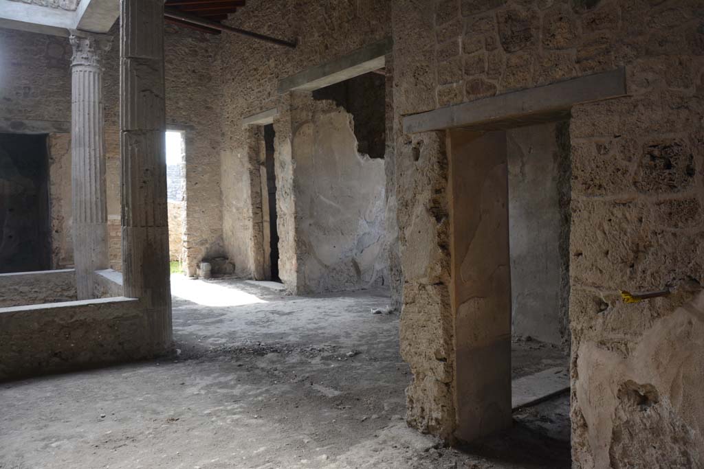 I.8.17 Pompeii. March 2019.
Room 13, looking south-west across atrium 3 from north ala, with doorway to room 14, in west wall, on right.
Foto Annette Haug, ERC Grant 681269 DÉCOR.