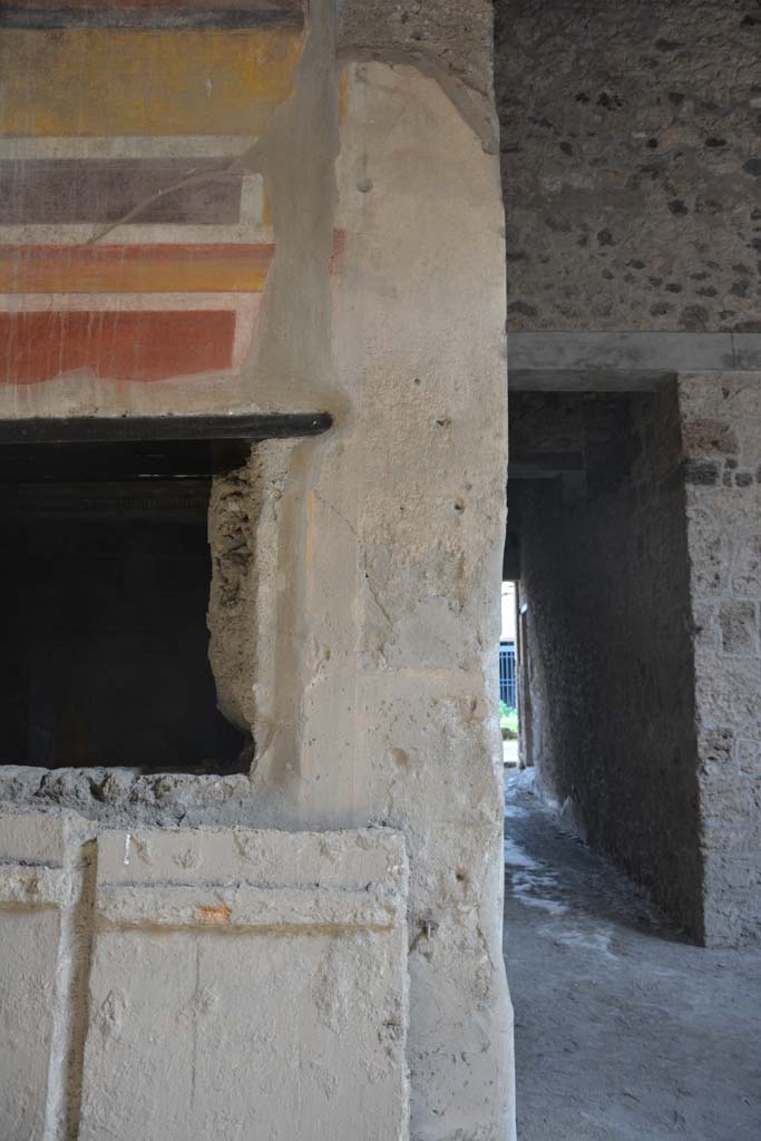 I.8.17 Pompeii. March 2019.
Room 13, east wall at south end, with atrium 3, on right, leading to corridor 11.
Foto Annette Haug, ERC Grant 681269 DÉCOR.