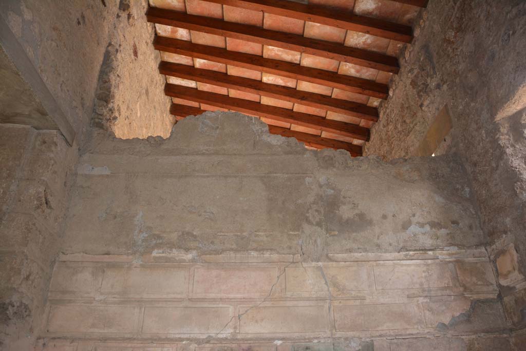 I.8.17 Pompeii. March 2019. Room 15, upper south wall.
Foto Annette Haug, ERC Grant 681269 DÉCOR.

