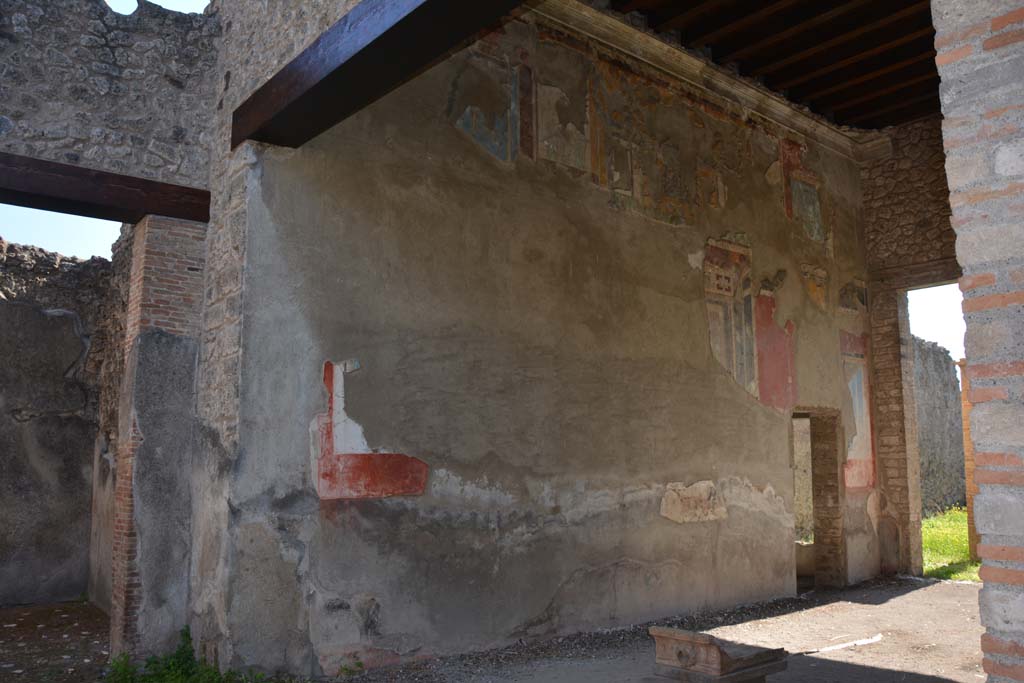 I.9.1 Pompeii. October 2019. Room 7, looking south along east wall of tablinum.
Foto Annette Haug, ERC Grant 681269 D�COR.
