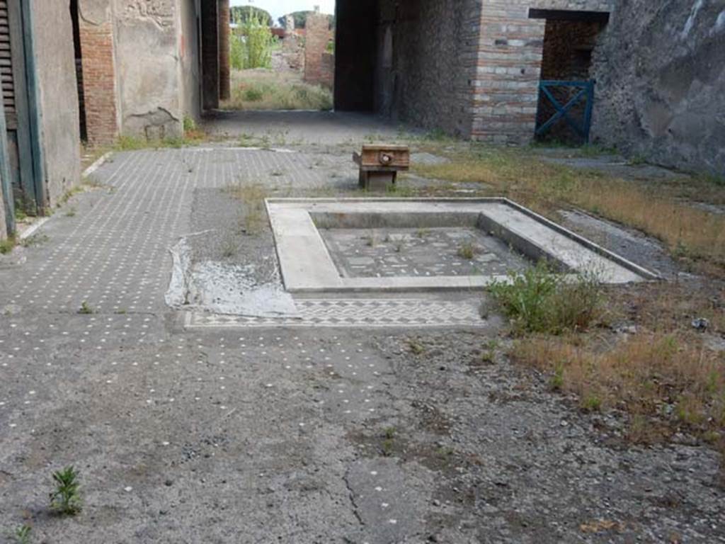 I.9.1 Pompeii. May 2017. Room 2, looking south across impluvium in atrium. Photo courtesy of Buzz Ferebee.