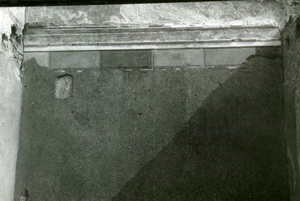 I.9.5 Pompeii. 1968. Domus of Euplia, room left of peristyle. Photo courtesy of Anne Laidlaw.
American Academy in Rome, Photographic Archive. Laidlaw collection _P_68_10_18.