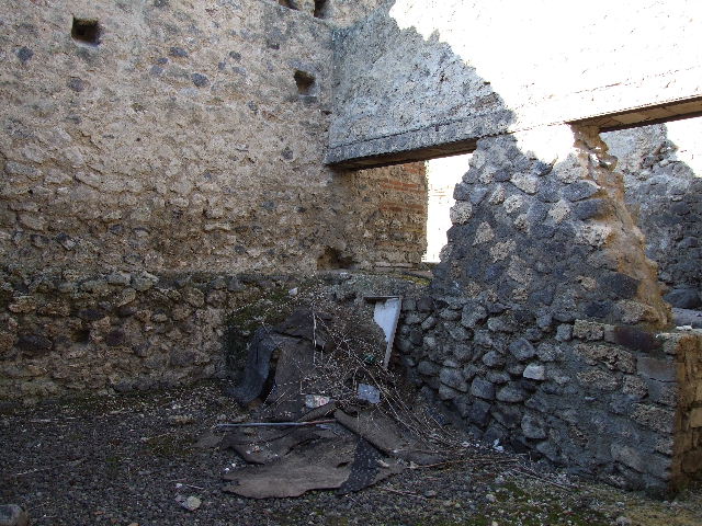 I.9.7 Pompeii. December 2006. West wall.