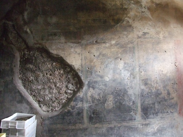 I.9.14 Pompeii. March 2009. Side door into tablinum from corridor and room 5.