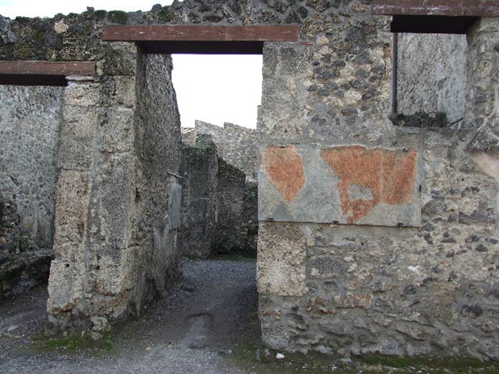 I.10.3 Pompeii. March 2009. Niche on east wall of fauces. Upper part.