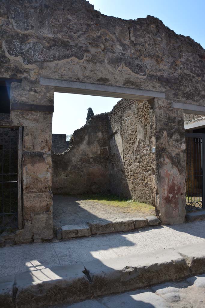 I.10.6 Pompeii. December 2007. South wall of workshop.