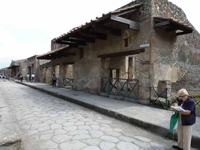 I.11.2 Pompeii. December 2007. Entrance, looking east.