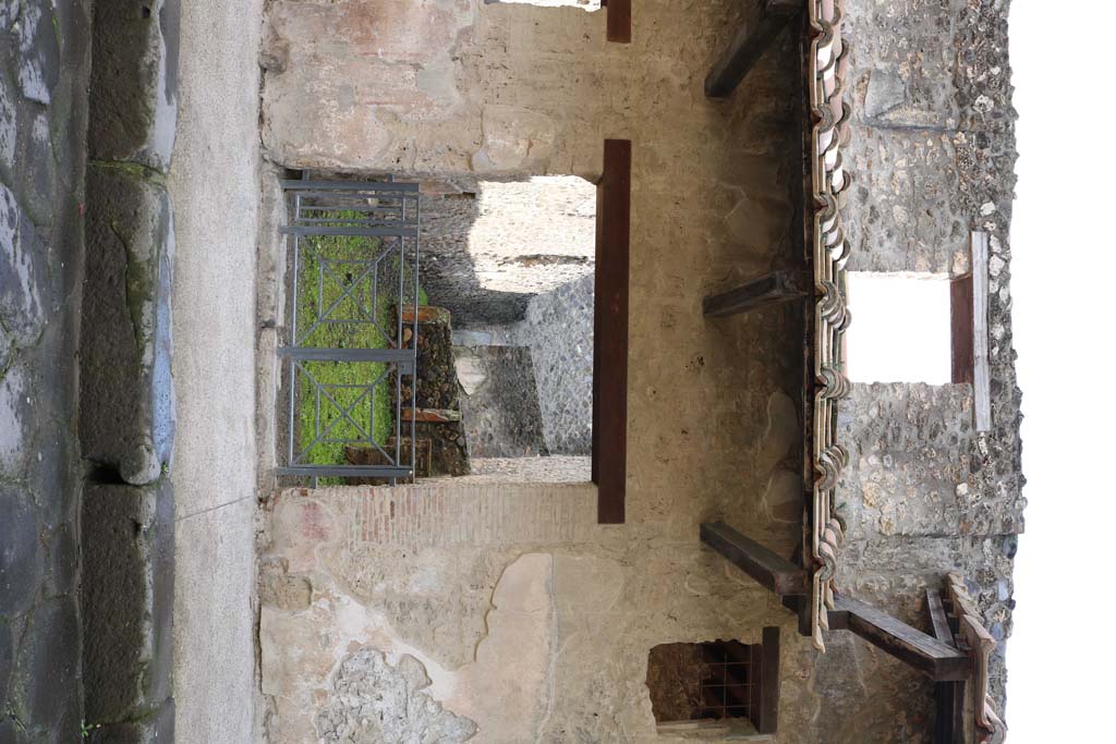 I.11.2 Pompeii. December 2007. Niche on east wall.  