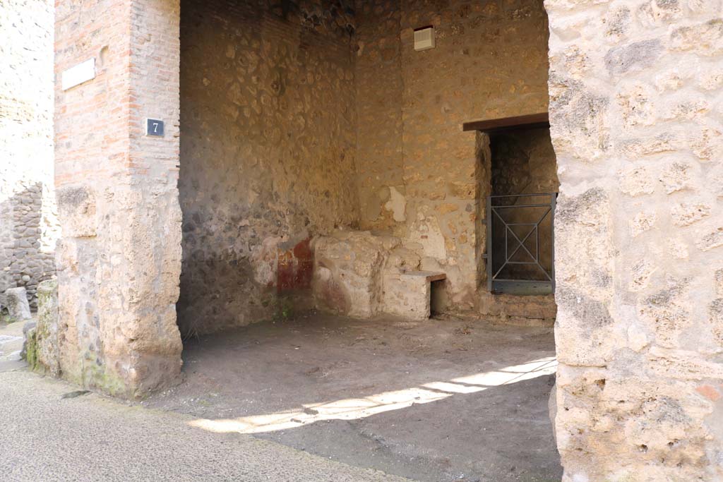 I.11.7 Pompeii. December 2006. Niche.