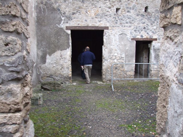 I.11.17 Pompeii. December 2007. Doorway to room 2, to south of entrance