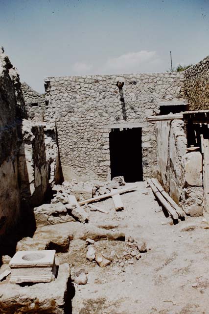 I.12.2 and I.12.1 Pompeii.  March 2009.  Room 15. Latrine.