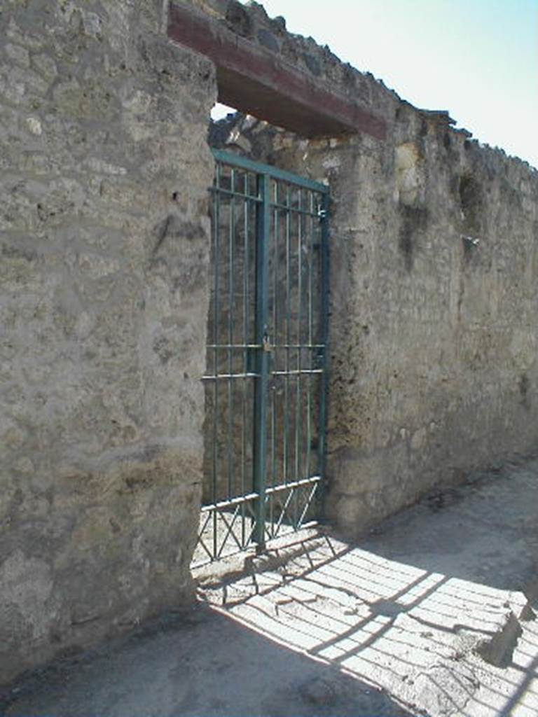 I.12.7 Pompeii. December 2005. Entrance.