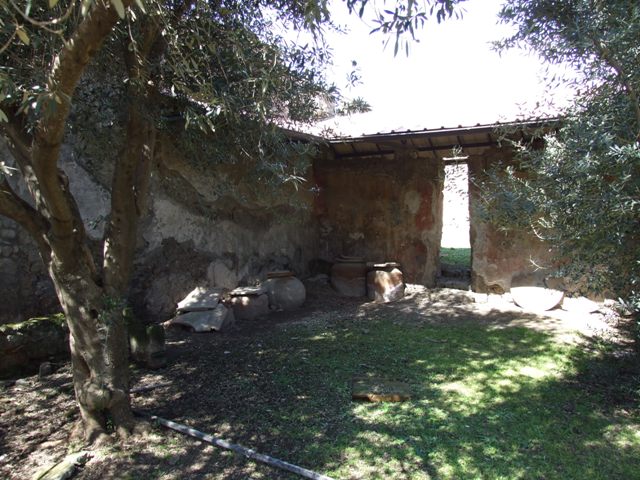 I.12.8 Pompeii. March 2009. Room 7. Looking east to room 8.