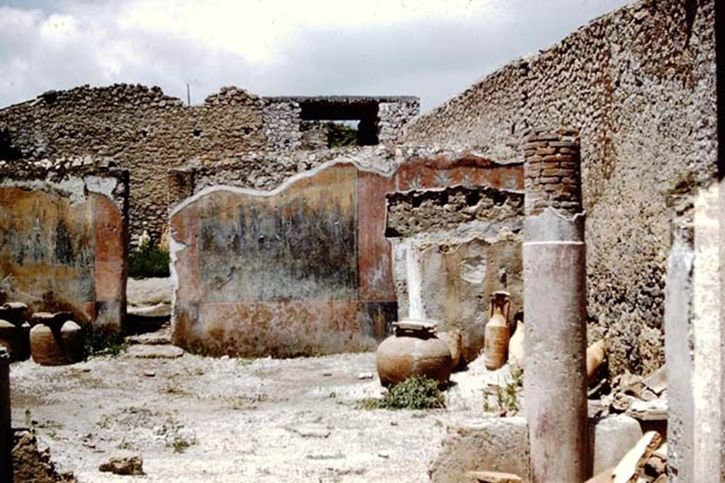 I.12.8 Pompeii. 1961. Looking north along east side of peristyle garden. Photo by Stanley A. Jashemski.
Source: The Wilhelmina and Stanley A. Jashemski archive in the University of Maryland Library, Special Collections (See collection page) and made available under the Creative Commons Attribution-Non Commercial License v.4. See Licence and use details.
J61f0547