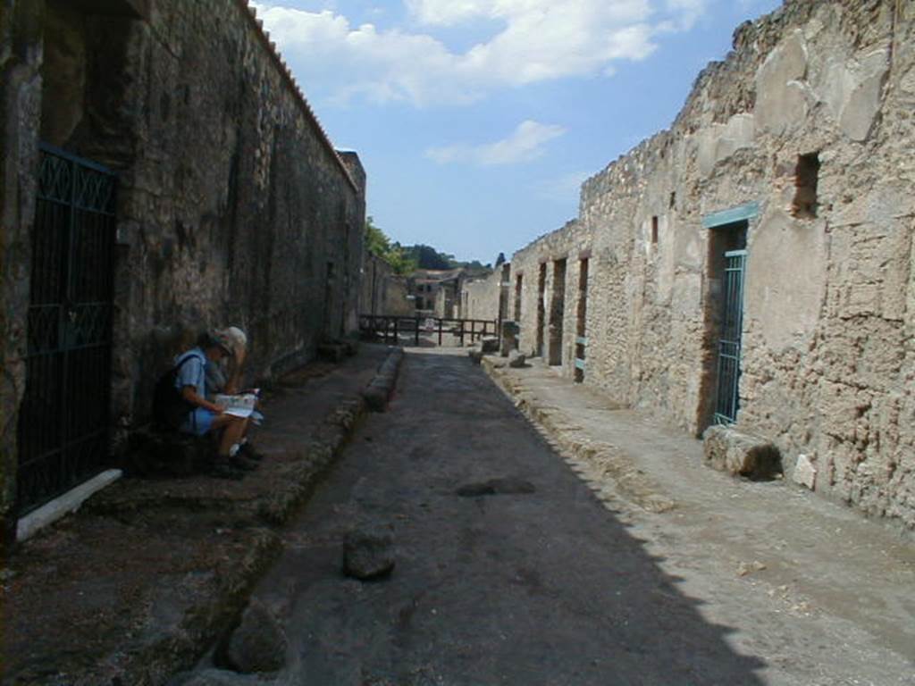 I.12.8 Pompeii. December 2006. Room 1. Entrance room, looking north.