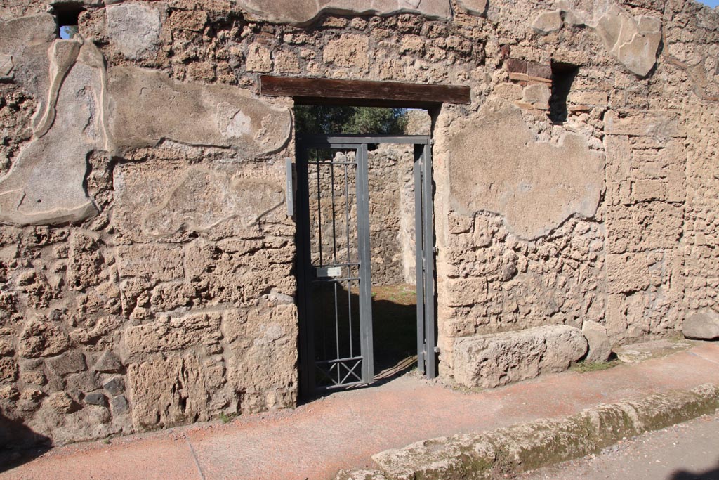 I.12.8 Pompeii. March 2009. Room 4. North west corner.