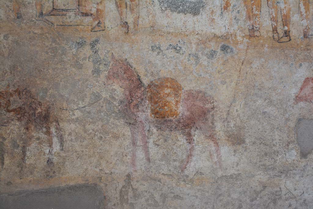 I.13.2 Pompeii. October 2019. Detail from lower lararium painting on east wall.
Foto Annette Haug, ERC Grant 681269 DÉCOR.
