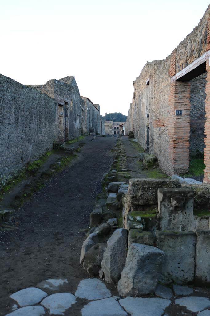 I.13.10 Pompeii. December 2005. Looking across shop from entrance.