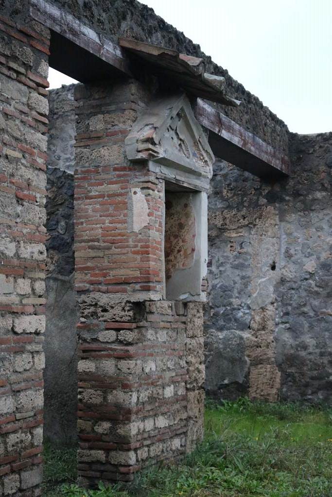 I.13.12 Pompeii. December 2018.
West side of atrium, doorway to cubiculum, lararium and ala. Photo courtesy of Aude Durand.