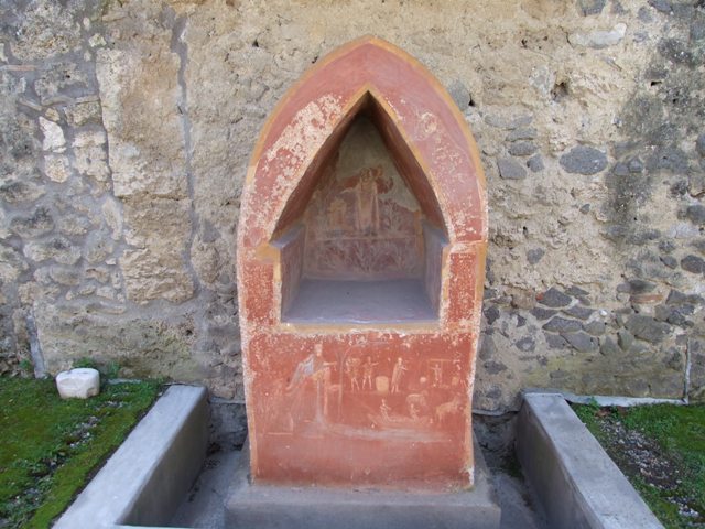 I.14.7 Pompeii.  March 2009.  Detail of river god Sarnus. See Fröhlich, T., 1991. Lararien und Fassadenbilder in den Vesuvstädten. Mainz: von Zabern. (L33, T:5,1; 6).