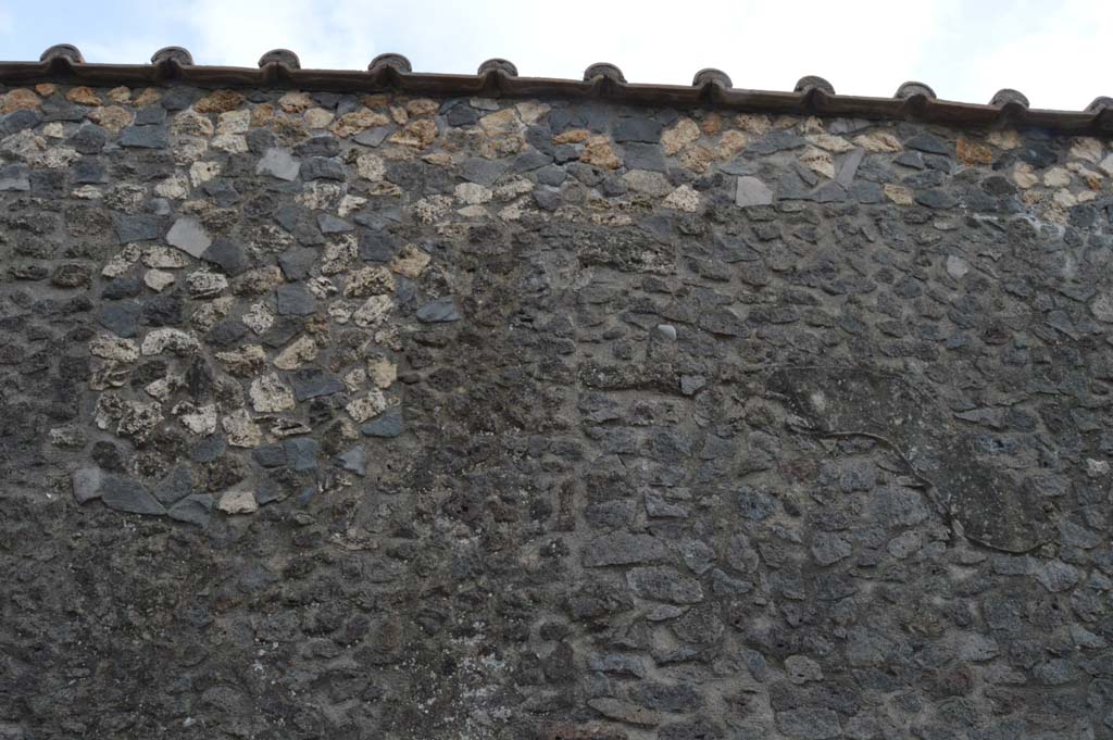 I.15.1 Pompeii. March 2019. Detail of consolidation/restoration on upper front façade.
Foto Taylor Lauritsen, ERC Grant 681269 DÉCOR.