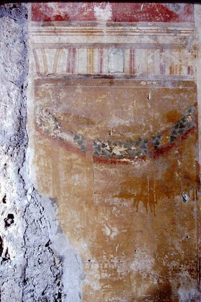 I.15.1 Pompeii, 1968. Tablinum, detail from north end of east wall. Photo by Stanley A. Jashemski.
Source: The Wilhelmina and Stanley A. Jashemski archive in the University of Maryland Library, Special Collections (See collection page) and made available under the Creative Commons Attribution-Non Commercial License v.4. See Licence and use details. J68f1259