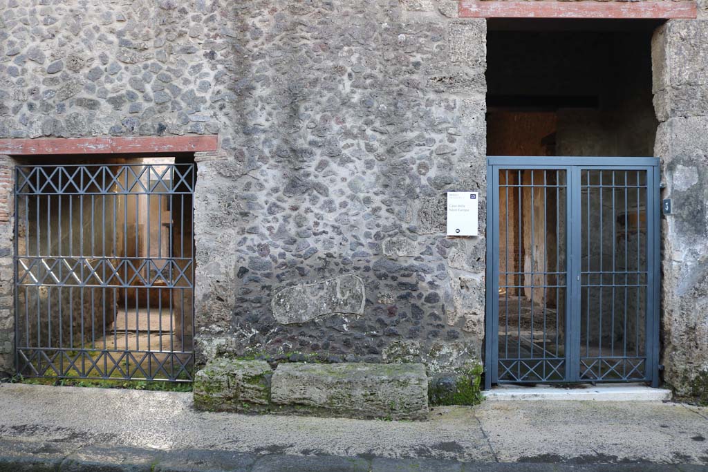 I.15.2 Pompeii, on left. December 2018.
Looking south towards entrance doorways, with I.15.3, on right. Photo courtesy of Aude Durand.