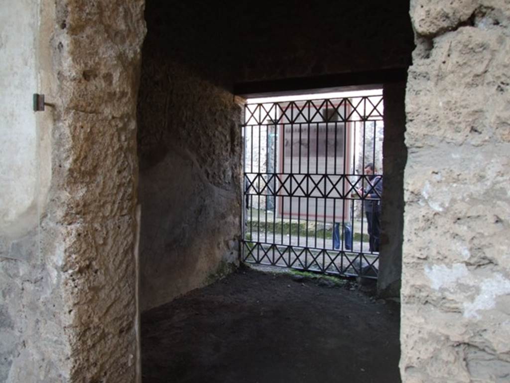 I.15.2 Pompeii. December 2007. Shop entrance from north side of peristyle of I.15.3.