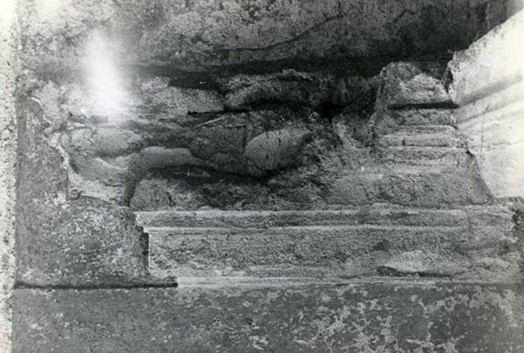 I.15.3 Pompeii. 1966. Room 4. House of Ship Europa, cubiculum to E of fauces, S wall.
Photo courtesy of Anne Laidlaw.
American Academy in Rome, Photographic Archive. Laidlaw collection _P_66_2_13.