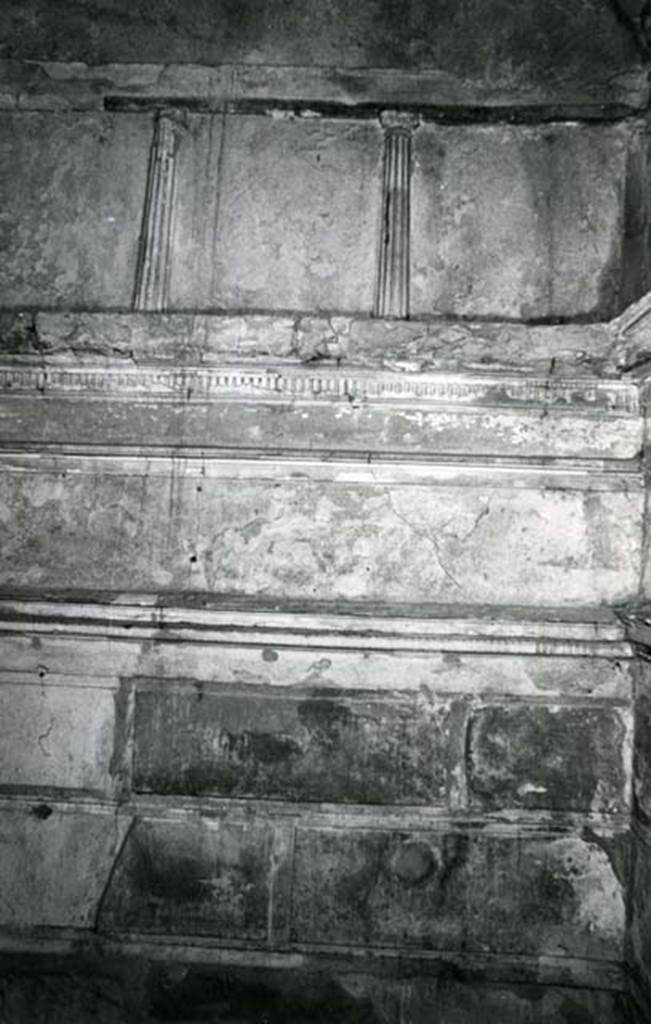 I.15.3 Pompeii. 1972. Room 4. House of Ship Europa, E cubiculum, W wall. Photo courtesy of Anne Laidlaw.
American Academy in Rome, Photographic Archive. Laidlaw collection _P_72_15_17.