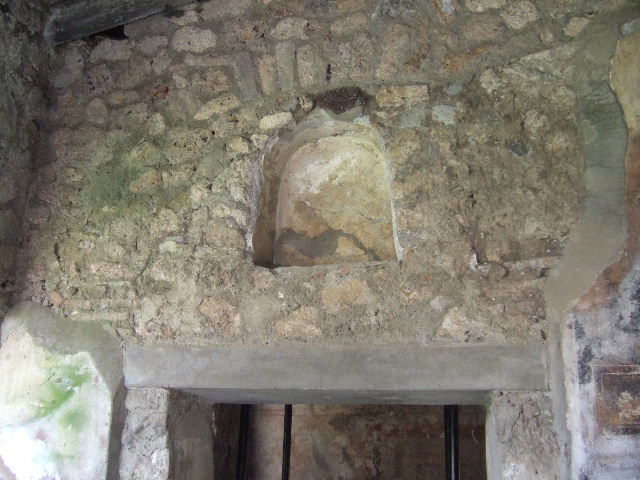 I.17.4 Pompeii. May 2006. Garden area. West wall.