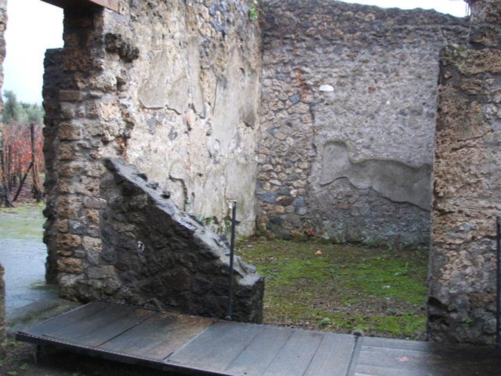 I.20.2 Pompeii. December 2004. Rear room in south west corner, and doorway to I.20.1