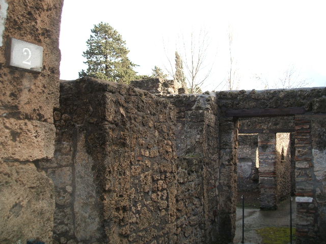 II.1.2 Pompeii.  December 2007.  Small cubiculum with blocked door on west side which used to lead from the vestibule.

