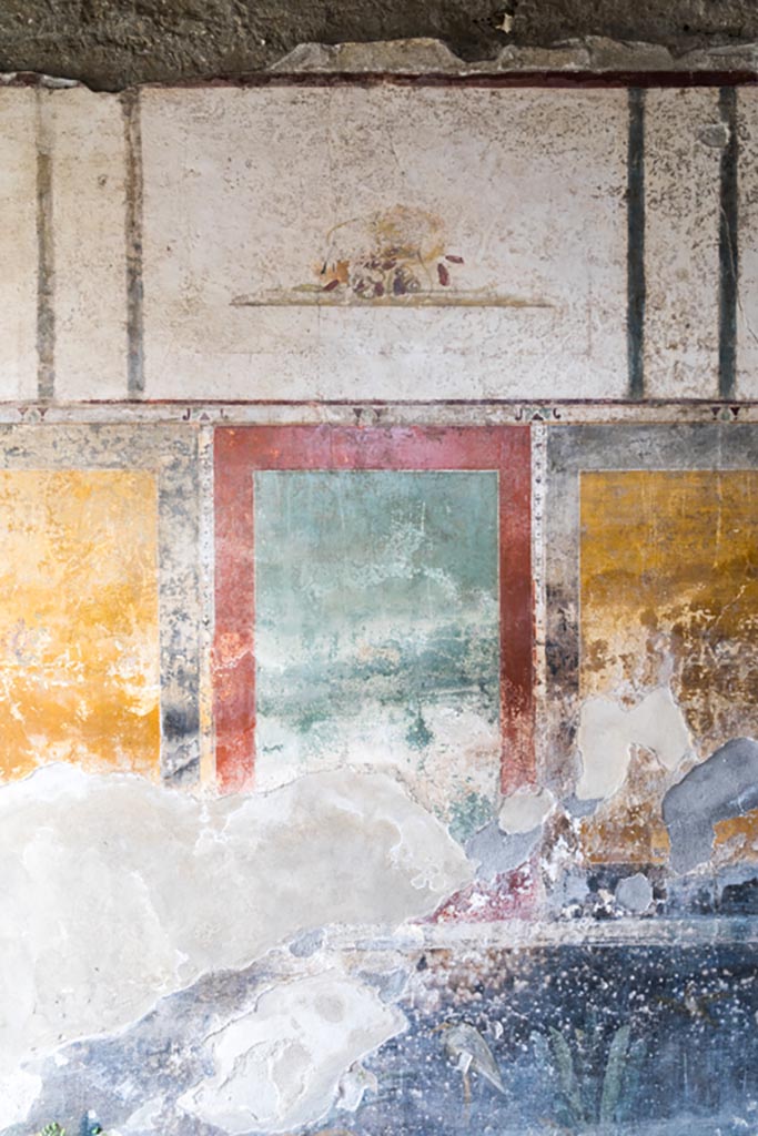II.1.12 Pompeii. July 2021.
Triclinium, central panels from south wall. Photo courtesy of Johannes Eber.