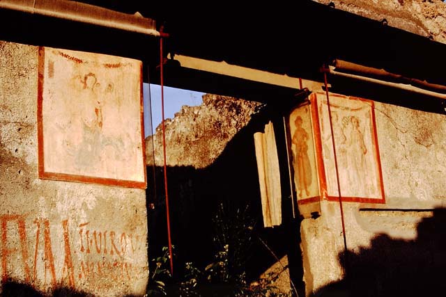 II.1.12 Pompeii. December 2007. Wall on north side of entrance doorway.