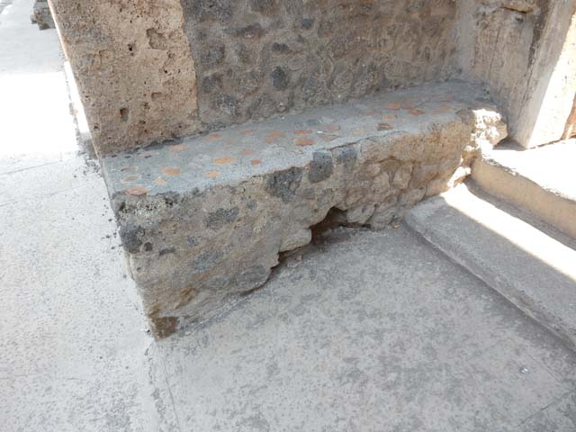 II.2.2 Pompeii. December 2005. Room 1, atrium. Looking south across atrium, impluvium and fountain. According to Jashemski, Spinazzola said the space between the walls had been lined in wood and would have formed a permanent planting box. The impluvium had been bordered by a low, double masonry wall, covered with marble on the outside. See Jashemski, W. F., 1993. The Gardens of Pompeii, Volume II: Appendices. New York: Caratzas. (p.78)


