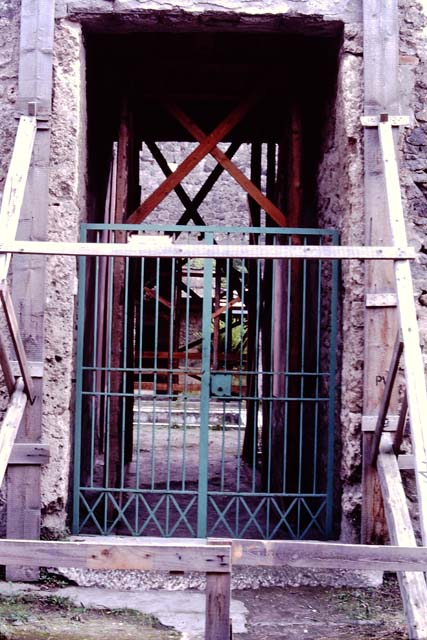 II.3.3 Pompeii.  March 2009.  Doorway to Room 3.