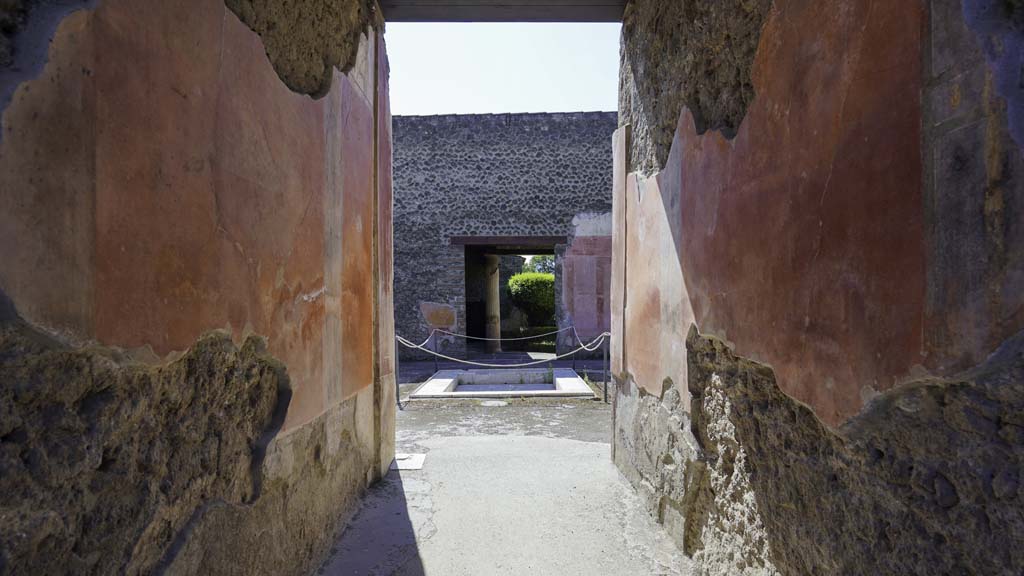 II.3.3 Pompeii. March 2009. Room 3, looking south, with doorway to room 2, the atrium.