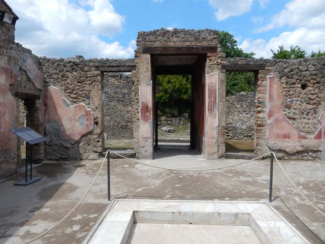 II.3.3 Pompeii. March 2009. Doorway of Room 6, South side.