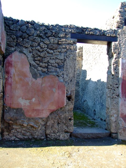 II.3.3 Pompeii. July 2011. North-west corner of room 2, the atrium. Photo courtesy of Rick Bauer.