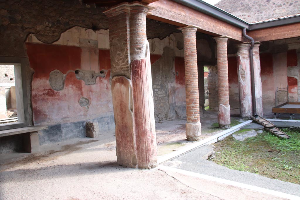 II.4.6 Pompeii. October 2022.
Looking towards east portico and south-east corner form entrance doorway. Photo courtesy of Klaus Heese
